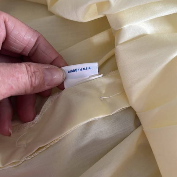 Alexis Kids Formal Dress in Yellow and White ruffles 80’s Vintage - Picture 9 of 12